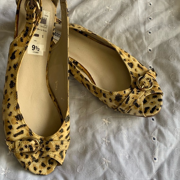 STEVE MADDEN - 100% Leather Peep Toe Shoe - Picture 5 of 10